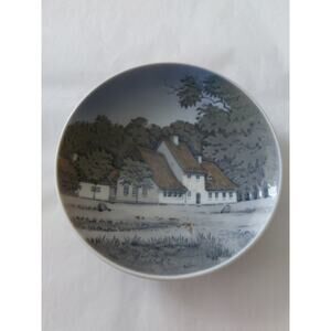 Small Collectors Plate with Peter Liep's house in Klampenborg, Royal Copenhagen